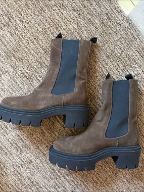 Steve Madden Brown Suede Lace-Up Chunky Chelsea Boots never worn